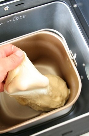 用面包机怎么做面包？