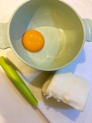 香酥蛋黄馒头条 制作方法