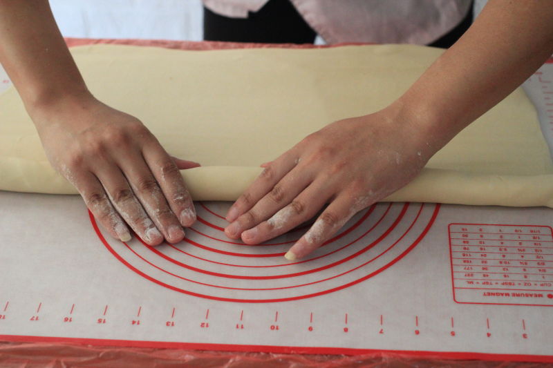 【鲜肉月饼的做法步骤图，鲜肉月饼怎么做好吃】一只梨花压海棠-制作