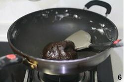 【广式枣泥月饼的做法步骤图，怎么做好吃】君之-制作