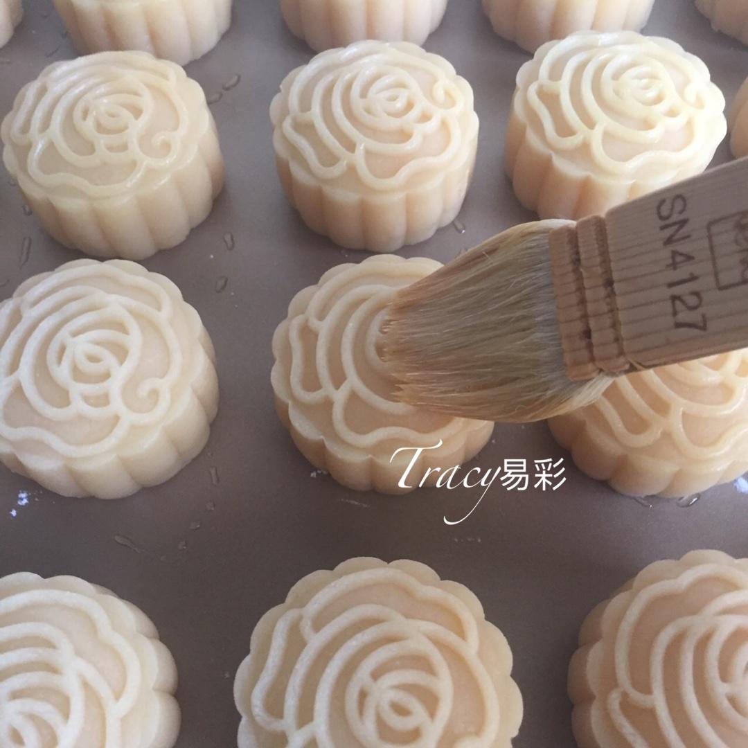 【金沙奶黄月饼的做法步骤图,怎么做好吃】Tracy易彩-制作