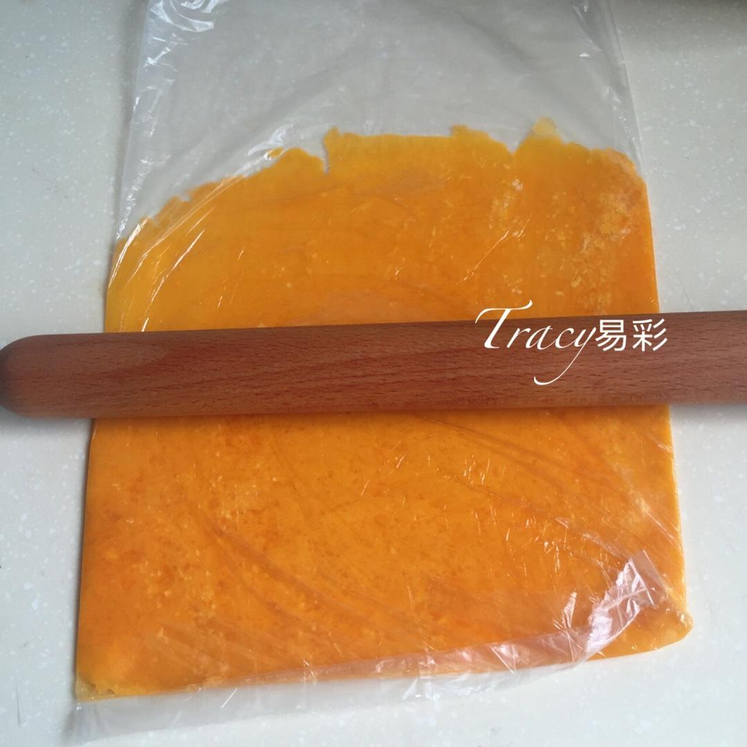 【金沙奶黄月饼的做法步骤图,怎么做好吃】Tracy易彩-制作