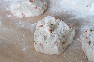 养身椰子油芝麻枸杞软欧  制作方法