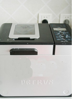 用面包机怎么做面包？