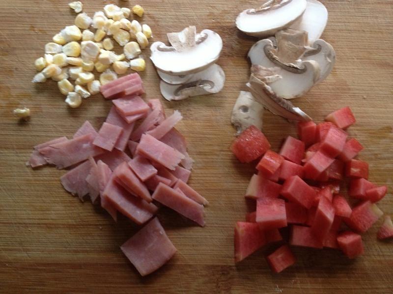 【吐司太阳蛋披萨的做法步骤图,怎么做好吃】葉子的爱与厨房-制作