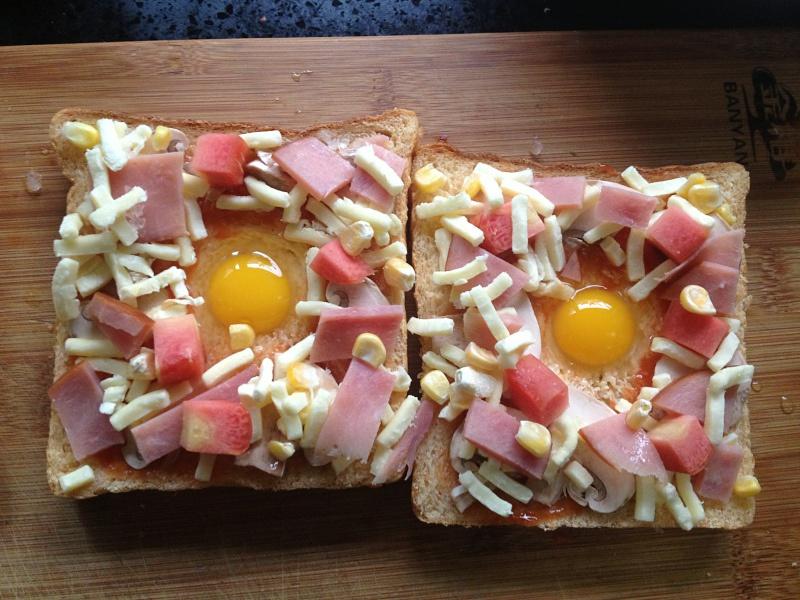 【吐司太阳蛋披萨的做法步骤图,怎么做好吃】葉子的爱与厨房-制作