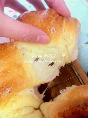 【椰蓉面包卷的做法步骤图，椰蓉面包卷怎么做好吃】xiao_MiSs7-制作