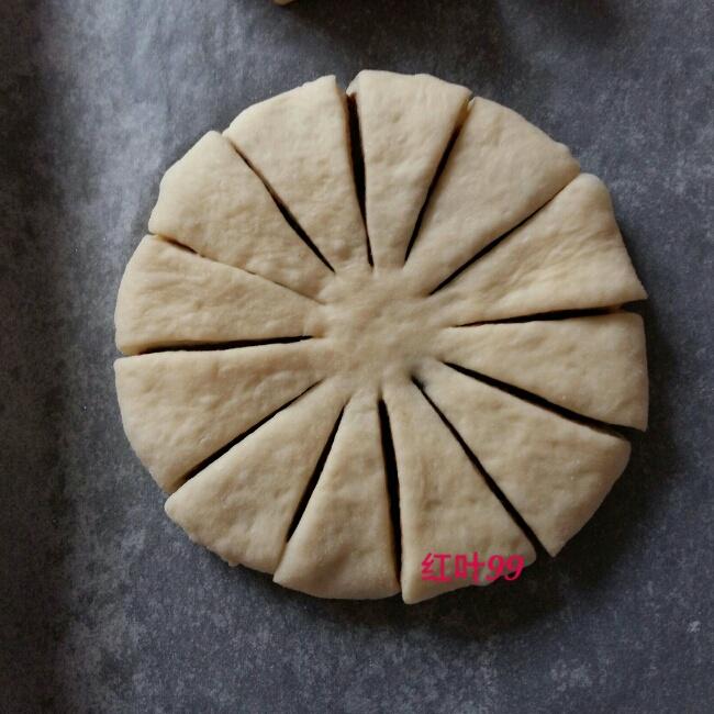 【花朵豆沙面包的做法步骤图，怎么做好吃】红叶99-制作