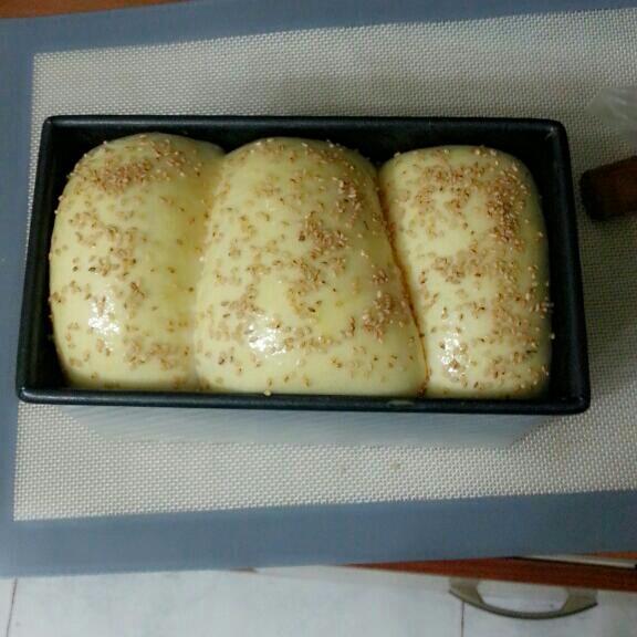 【炼奶吐司的做法步骤图，炼奶吐司怎么做好吃】海燕的手艺-制作