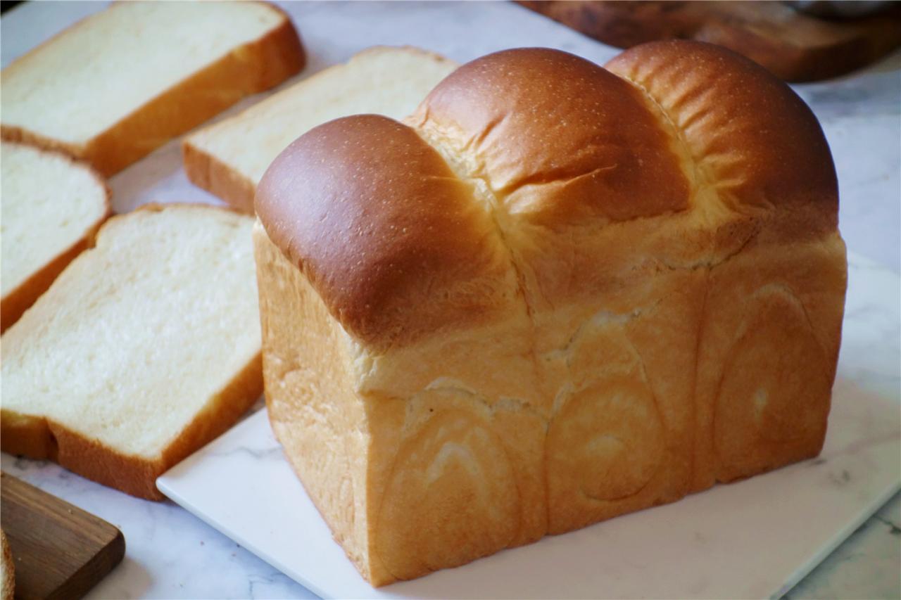 【酸奶奶油吐司的做法步骤图,怎么做好吃】啊呜511-制作