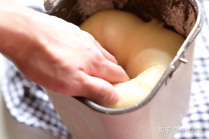 他说没烤箱做不了糕点面包,我说可以