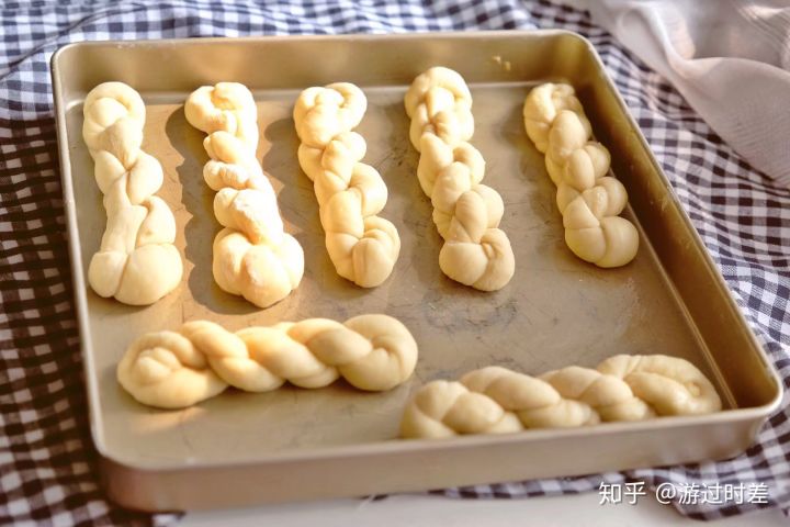 他说没烤箱做不了糕点面包,我说可以