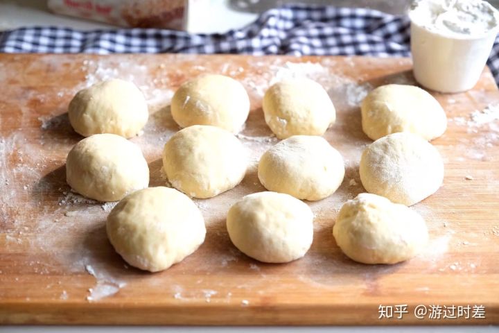 他说没烤箱做不了糕点面包,我说可以