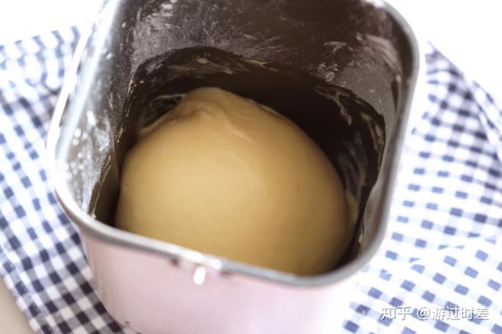 他说没烤箱做不了糕点面包,我说可以