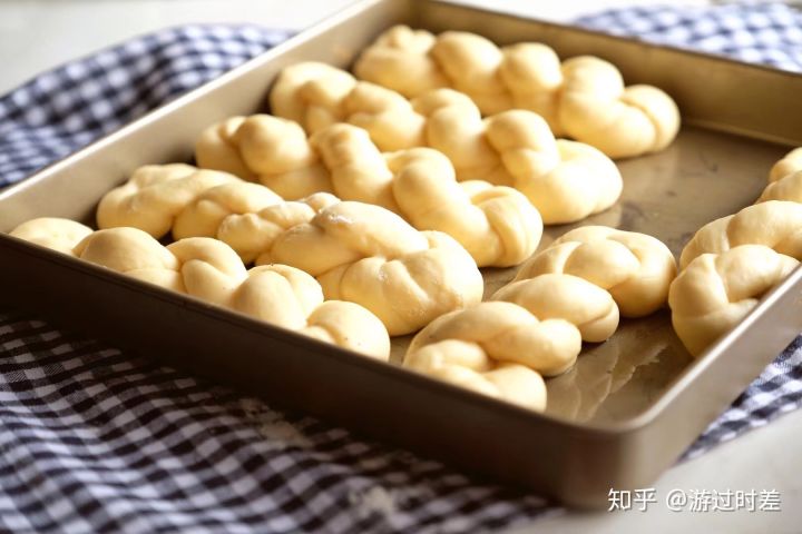 他说没烤箱做不了糕点面包,我说可以