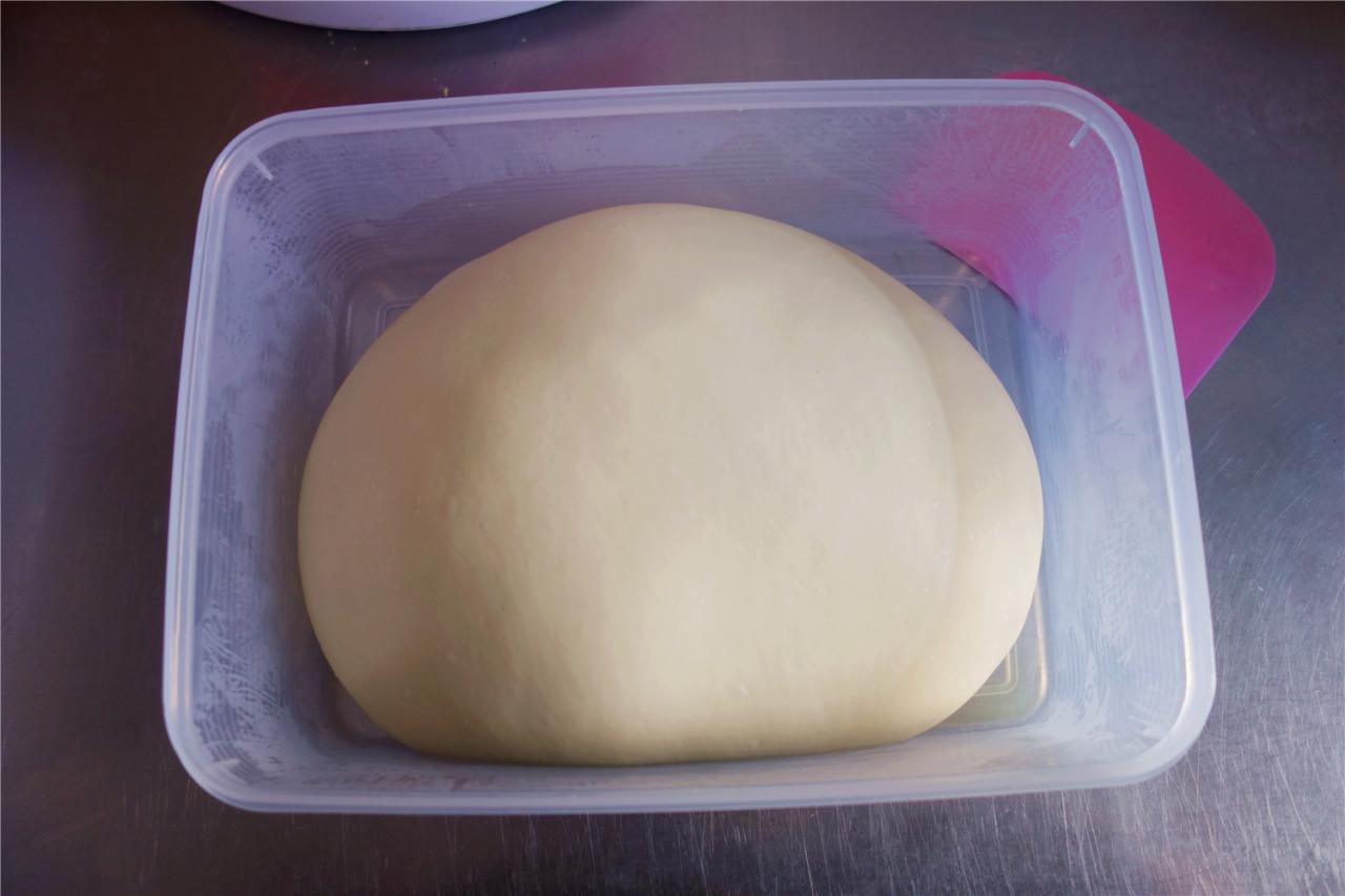 【酸奶奶油吐司的做法步骤图,怎么做好吃】啊呜511-制作