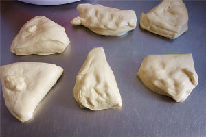 【酸奶奶油吐司的做法步骤图,怎么做好吃】啊呜511-制作