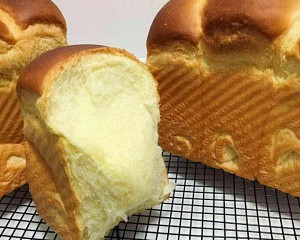 【万能吐司配方（超详细步骤）的做法步骤图】淡然-微笑-制作