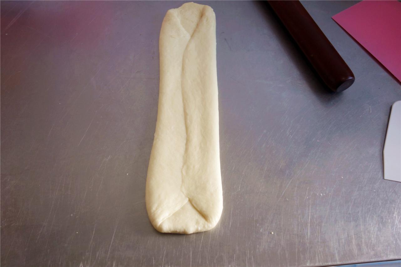 【酸奶奶油吐司的做法步骤图,怎么做好吃】啊呜511-制作