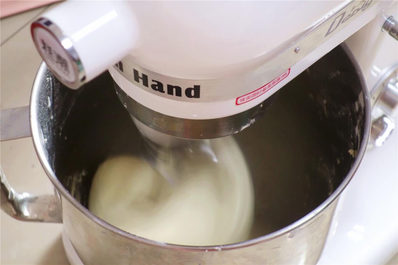 【酸奶奶油吐司的做法步骤图,怎么做好吃】啊呜511-制作