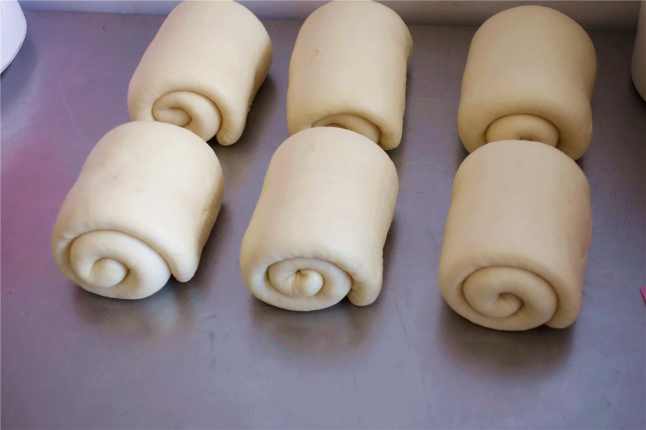 【酸奶奶油吐司的做法步骤图,怎么做好吃】啊呜511-制作