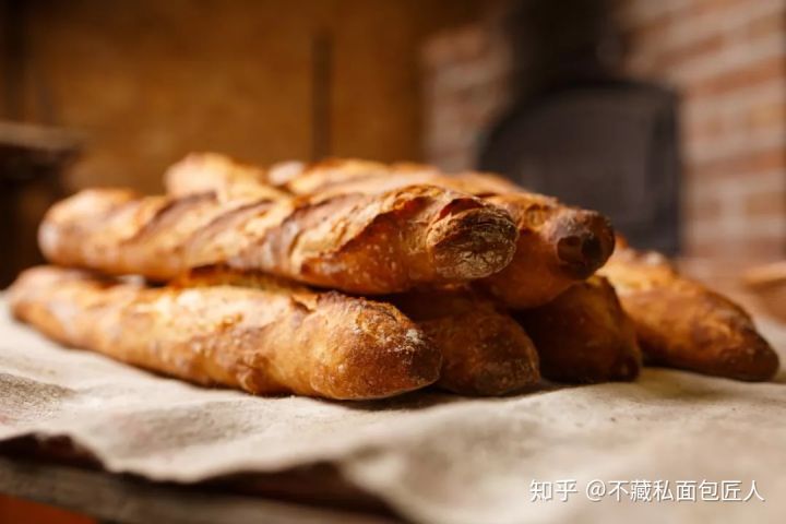 夯实基础 | 面包配方中放低粉是什么操作?