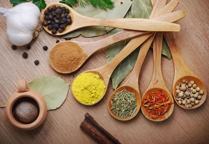 想入烘焙坑但剁手剁不完?先学会花正确的钱!