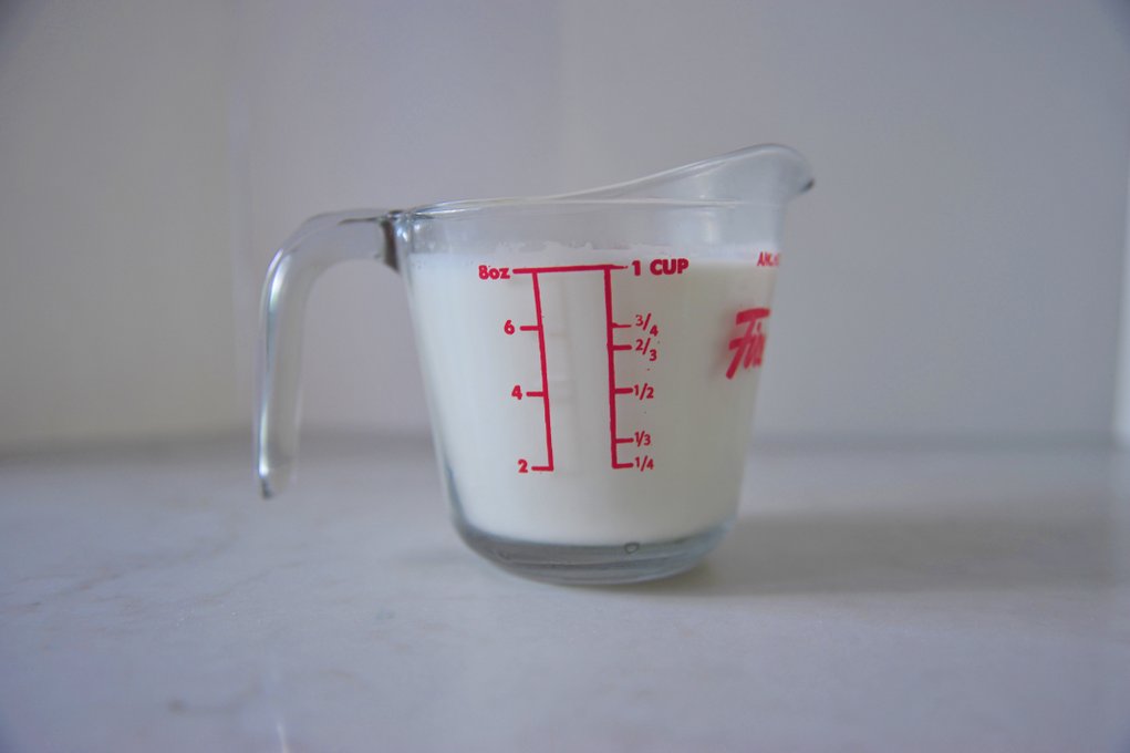 烘培常见食材– 容积与重量对照参考表