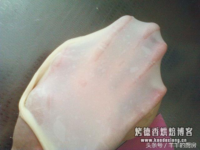 面包揉面包出膜技巧？史上最详细手工揉面方法，窍门、手法全在里面，包你做出成功面包