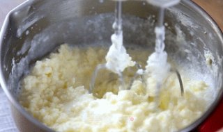 自制黄油——奶油打发过头了怎么办?教你一招变废为宝