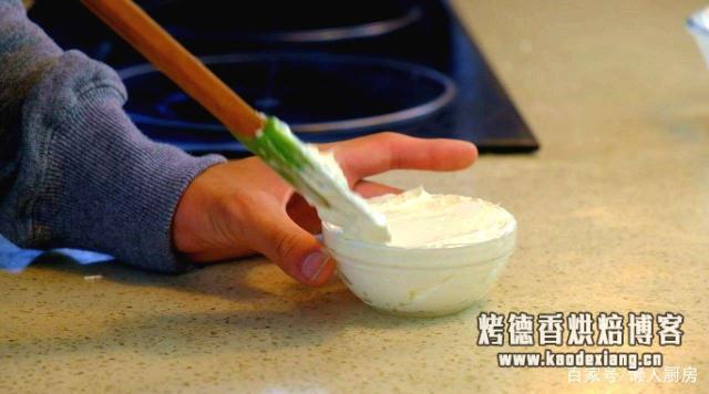 黄油打发奶油怎么做?你知道黄油是怎么做的吗?其实做法很简单,一盒淡奶油就搞定