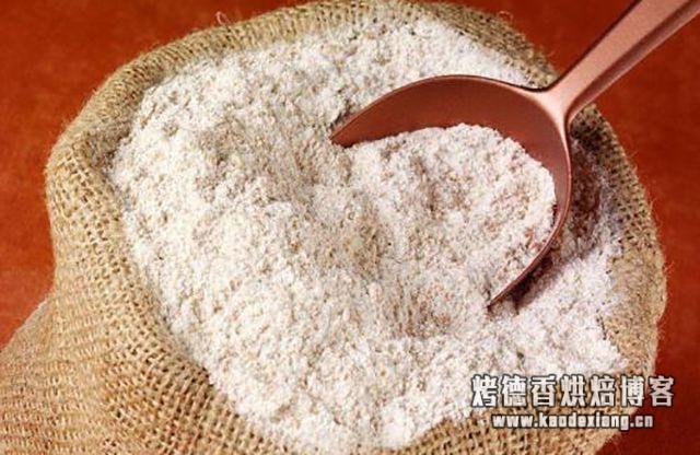 雪花粉是什么面粉?面包粉、饺子粉、富强粉、雪花粉,这些面粉到底有啥区别?