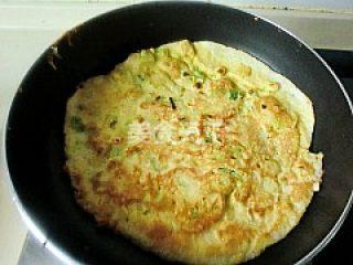 玉米鸡蛋饼，玉米粉和面粉要放多少才能做得香嫩？