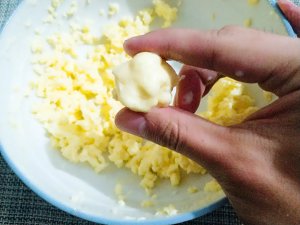 黄油打发奶油怎么做?淡奶油简单自制黄油（附注意事项）