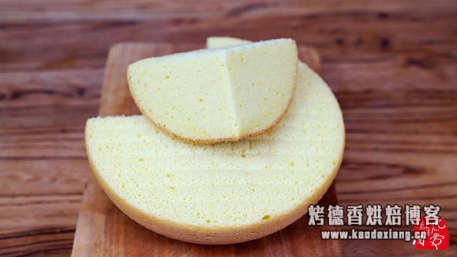 五个鸡蛋加点面粉就能做个大蛋糕，不用烤箱不用泡打粉特简单！