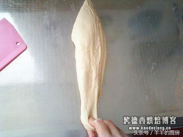 面包揉面包出膜技巧？史上最详细手工揉面方法，窍门、手法全在里面，包你做出成功面包
