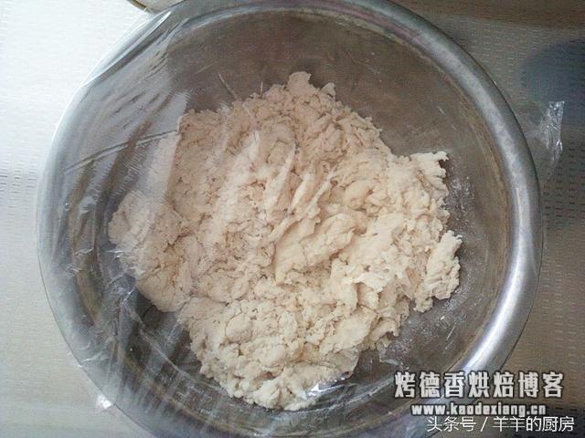面包揉面包出膜技巧？史上最详细手工揉面方法，窍门、手法全在里面，包你做出成功面包