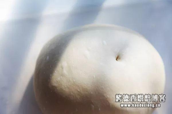 面包机揉面出膜的诀窍 面包机100%出膜的2个简单小技巧！