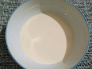 黄油打发奶油怎么做?淡奶油简单自制黄油（附注意事项）