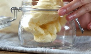 自制黄油——奶油打发过头了怎么办?教你一招变废为宝