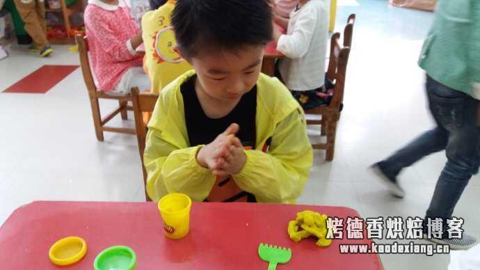 如何快速手动打发蛋清?