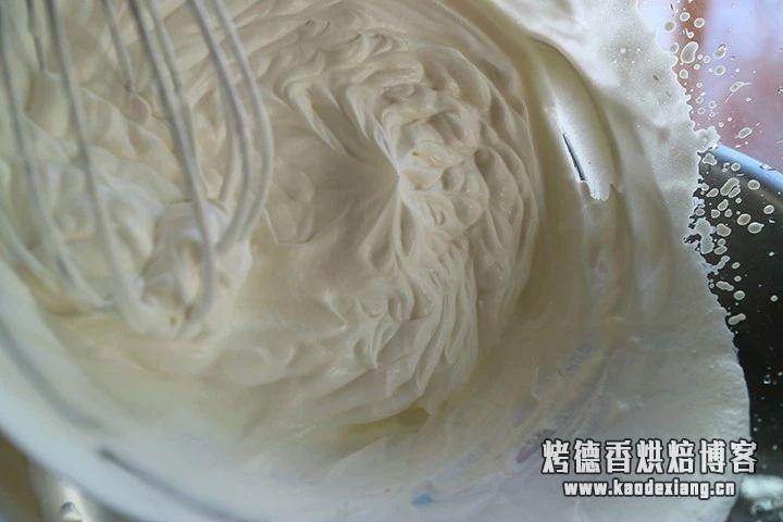 淡奶油怎么打发手动,烘焙基础之淡奶油与打发