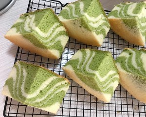 六寸抹茶戚风蛋糕胚，不回缩不塌陷  制作方法