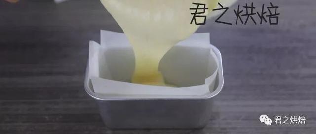 经典分蛋蜂蜜海绵蛋糕，只需四种材料