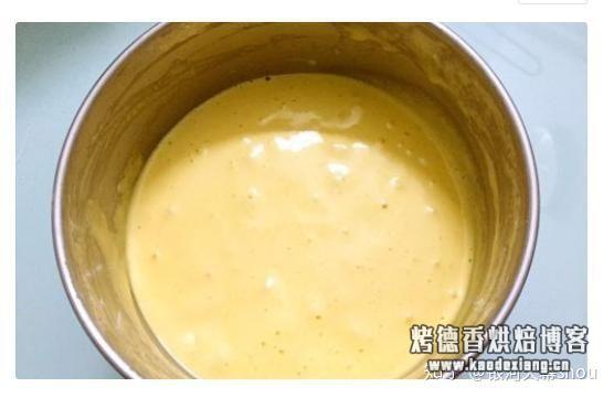 【蛋糕教程】手把手教你做海绵蛋糕,松软香甜,做法简单