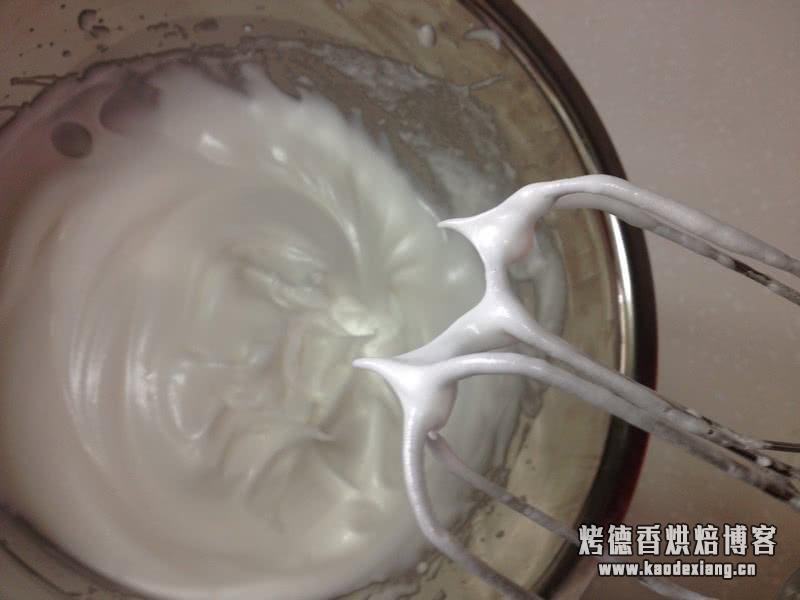 淡奶油怎么打发手动?如何打发蛋白?