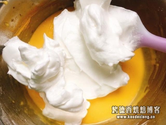 超详细的戚风蛋糕教程,自从用了这个配方,还没有做失败过