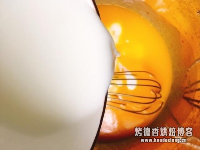 超详细的戚风蛋糕教程,自从用了这个配方,还没有做失败过