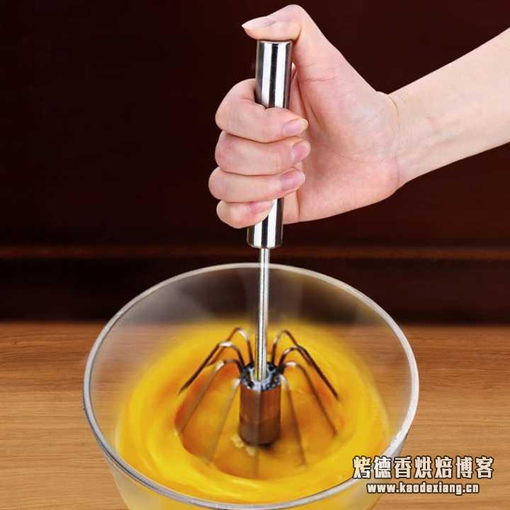 如何快速手动打发蛋清?