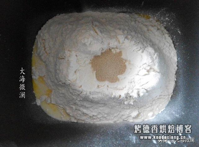 只要稍加干预,面包机也能玩花样,柔软拉丝好吃到停不下来